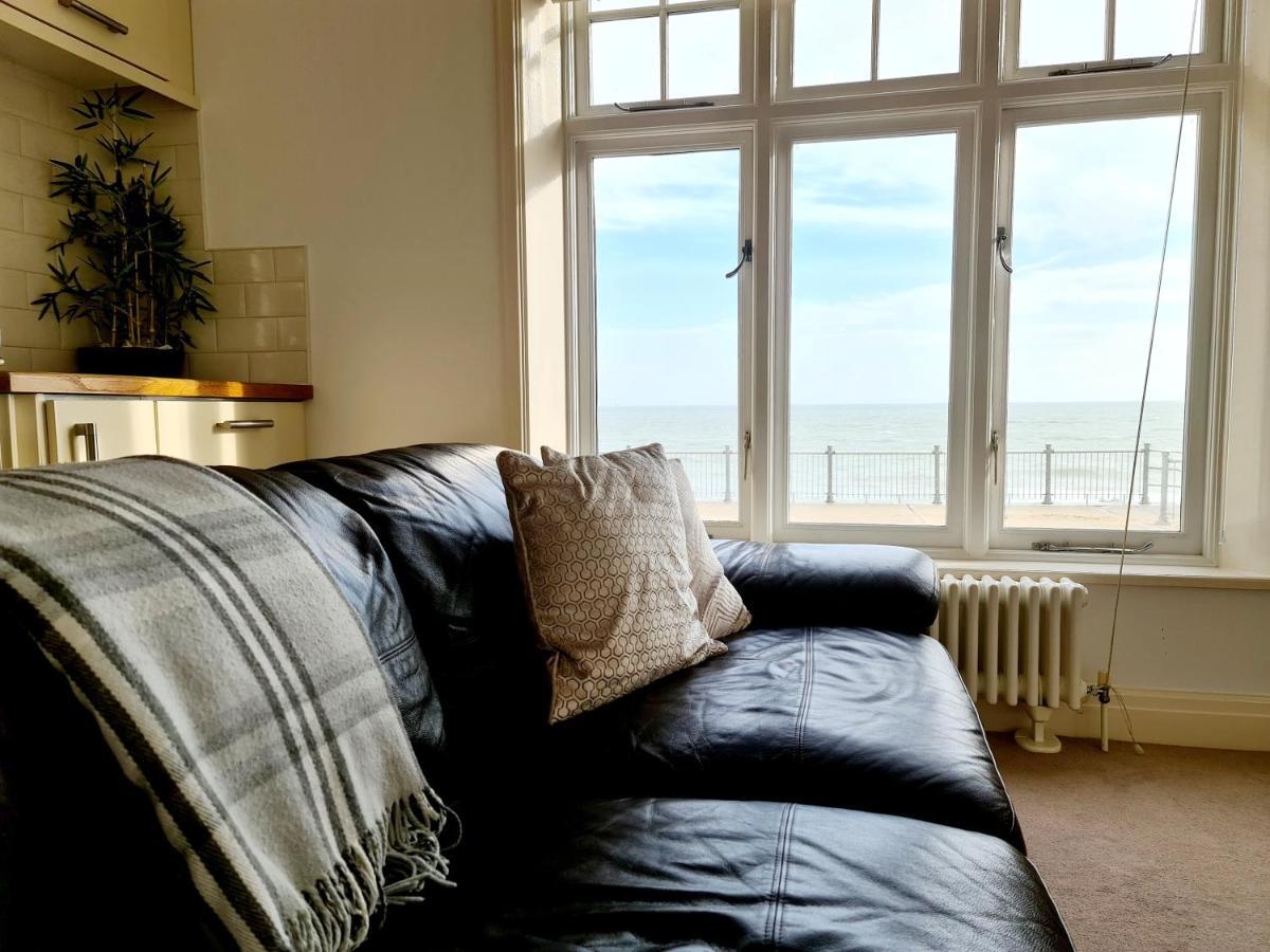 Vitamin Sea - Beachfront Apartment - Sleeps 4 Ramsgate Exterior foto